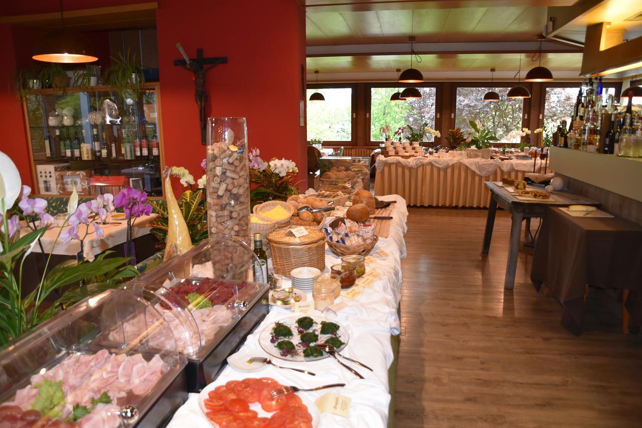 Angerburg Blumenhotel Appiano Sulla Strada Del Vino Exterior foto