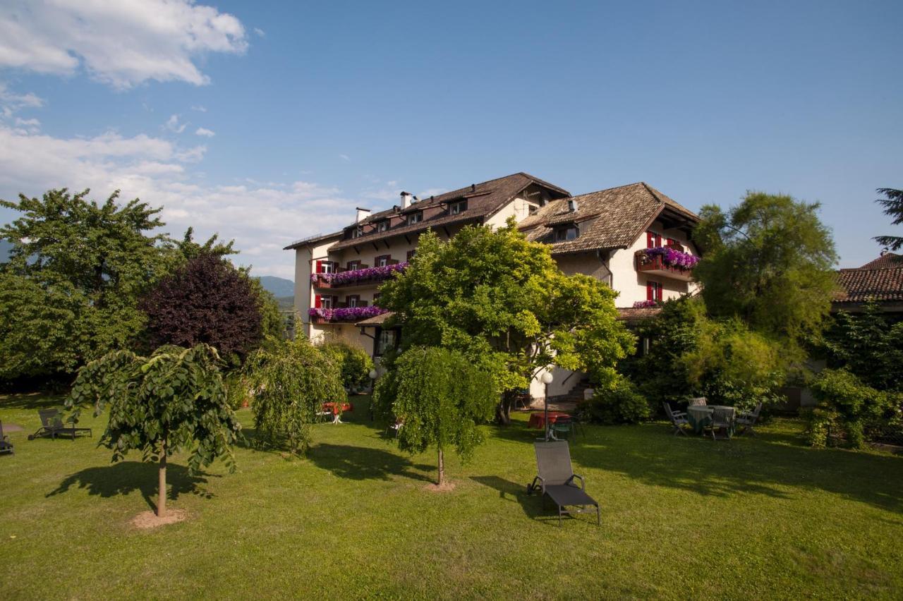Angerburg Blumenhotel Appiano Sulla Strada Del Vino Exterior foto